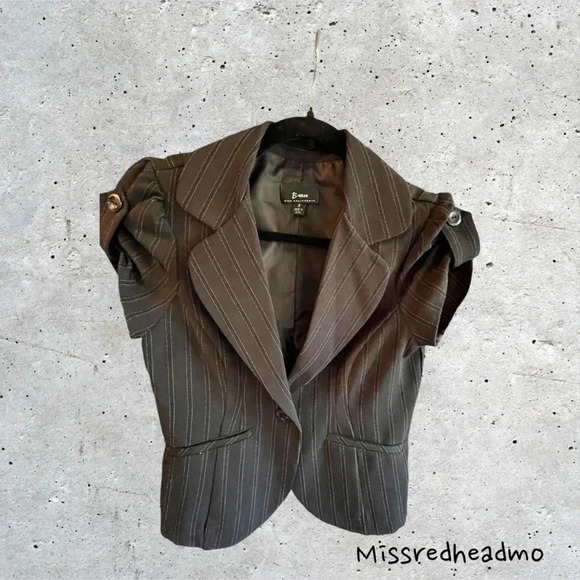 B Wear Jacket - Small - Picture 1 of 4